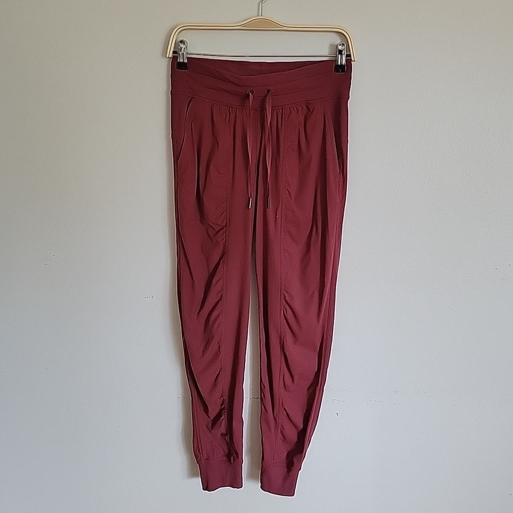 Lululemon Dance Studio Mid Rise Jogger Pants 4 Maroon Activewear Athleisure Gym